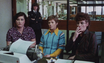 A Question of Silence (1982) download