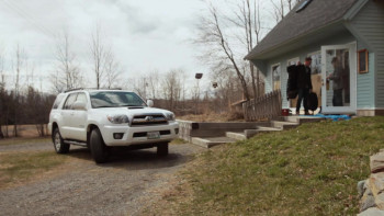 Burt's Buzz (2013) download