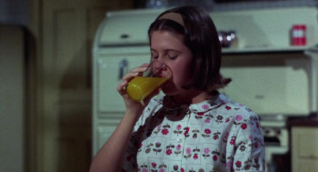 Bus Riley's Back in Town (1965) download