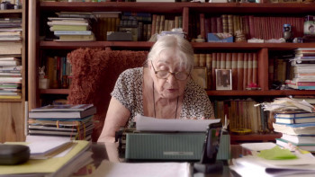 De ce ma cheama Nora, cand cerul meu e senin (2023) download