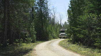 Expedition Happiness (2017) download