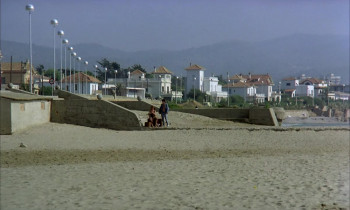 Girl with the Golden Panties (1980) download