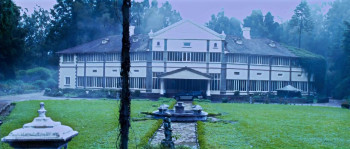 Haunted (2011) download