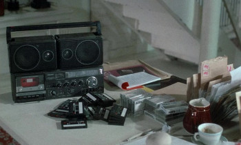 He Died with His Eyes Open (1985) download