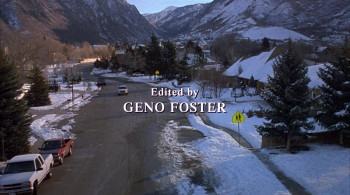 I Saw Mommy Kissing Santa Claus (2001) download