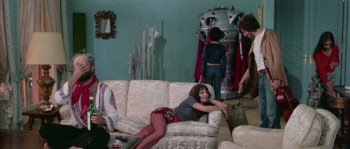 The Bloodstained Lawn (1973) download