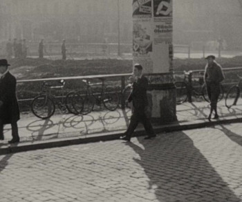 Kuhle Wampe or Who Owns the World? (1932) download