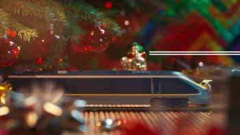 Last Train to Christmas (2021) download