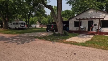 Looky-loo (2025) download