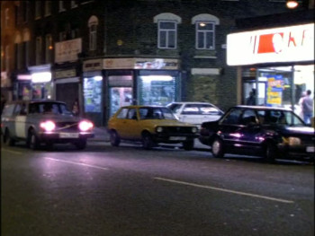 Loved Up (1995) download