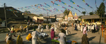 Manjhi: The Mountain Man (2015) download