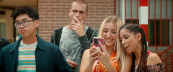 Menudas piezas (2024) download