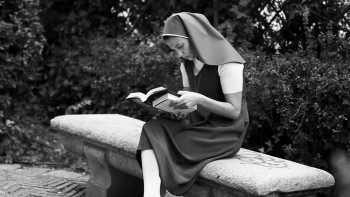 Miss Futuro (2021) download