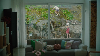 Paradise Is Burning (2023) download