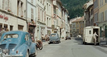 A Distant Neighbourhood (2010) download