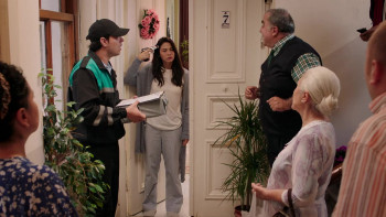 Sen Kiminle Dans Ediyorsun (2017) download