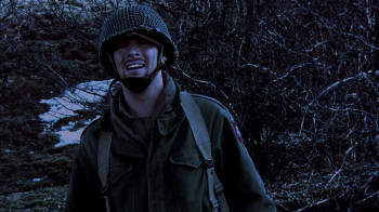 Straight Into Darkness (2004) download