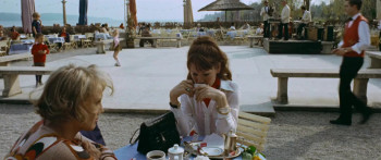 The Cat Has Nine Lives (1968) download