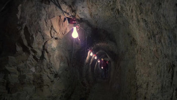 The Crater Lake Monster (1977) download