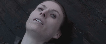 The Dark Below (2015) download