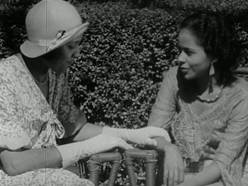 The Girl from Chicago (1932) download