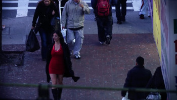 The Night Never Sleeps (2012) download