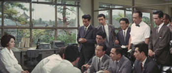 The War of the Gargantuas (1966) download