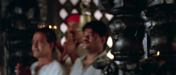 Trimurti (1995) download