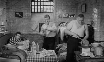 Two Way Stretch (1960) download