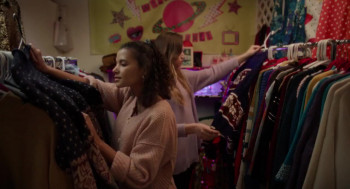 Ugly Sweater (2024) download