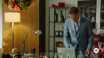 A Kiss Before Christmas (2021) download