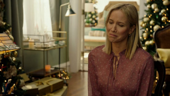 A Suite Holiday Romance (2025) download