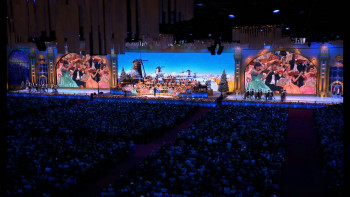 André Rieu's 2024 Christmas Concert: Gold and Silver (2024) download