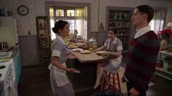 Crown for Christmas (2015) download