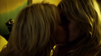 Embrace of the Vampire (2013) download