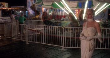 Fatal Instinct (1993) download