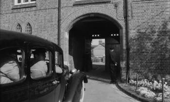 Heavens Above! (1963) download