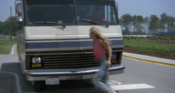 Hitcher in the Dark (1989) download