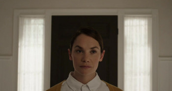 I Am the Pretty Thing That Lives in the House (2016) download