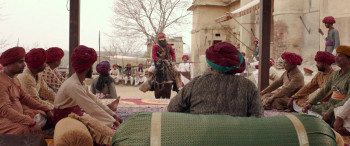 Laal Kaptaan (2019) download