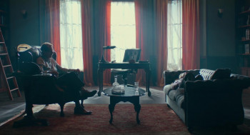 Laura Hasn't Slept (2020) download