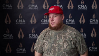 Luke Combs: Dive Bars to Country Star (2025) download