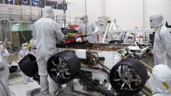 Making Tracks on Mars (2021) download