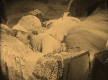 Mother Hummingbird (1929) download