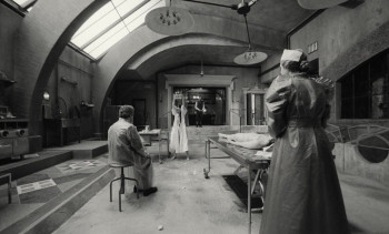 Poor Things (2023) download