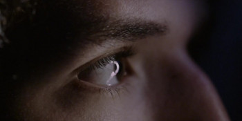 Sala Escura (2024) download