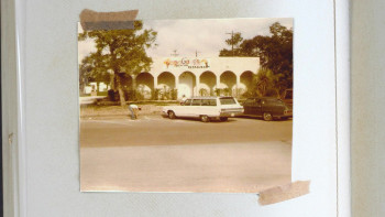 Selena y Los Dinos (2025) download