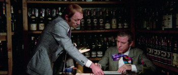 The Bloodstained Lawn (1973) download