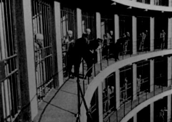 The Ghost That Never Returns (1930) download