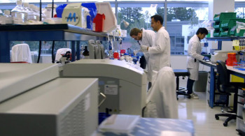 The Inventor: Out for Blood in Silicon Valley (2019) download